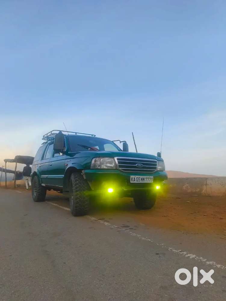 Ford Endeavour Xlt 2004