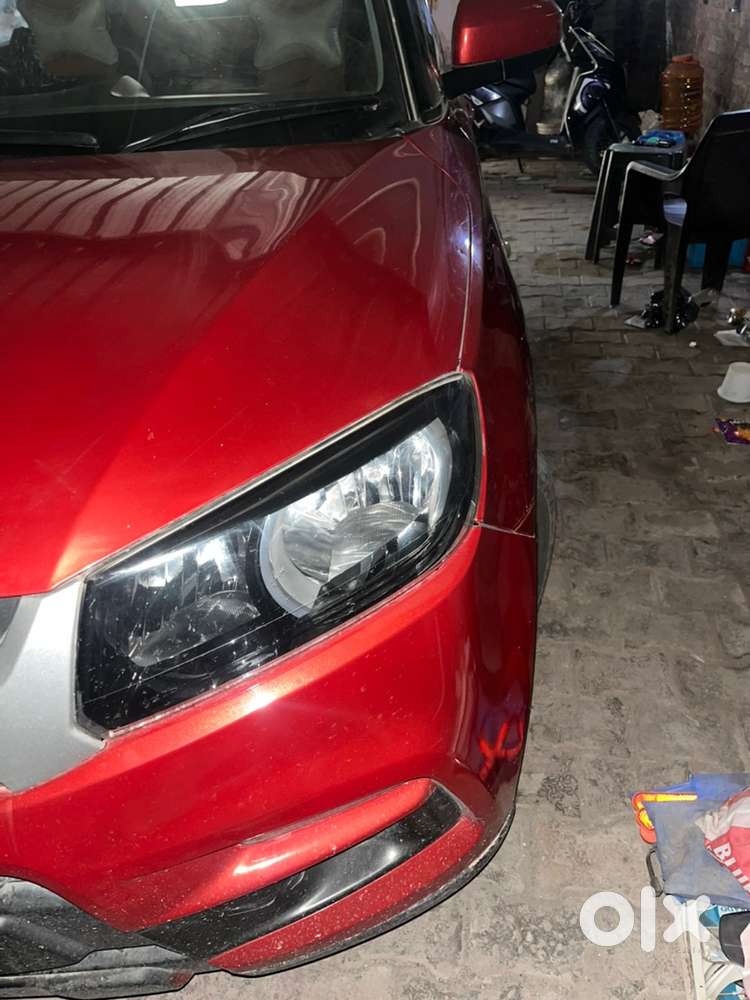 Maruti Suzuki Brezza  Vdi (o) 25 December 2017 Diesel 64500 Km Driven