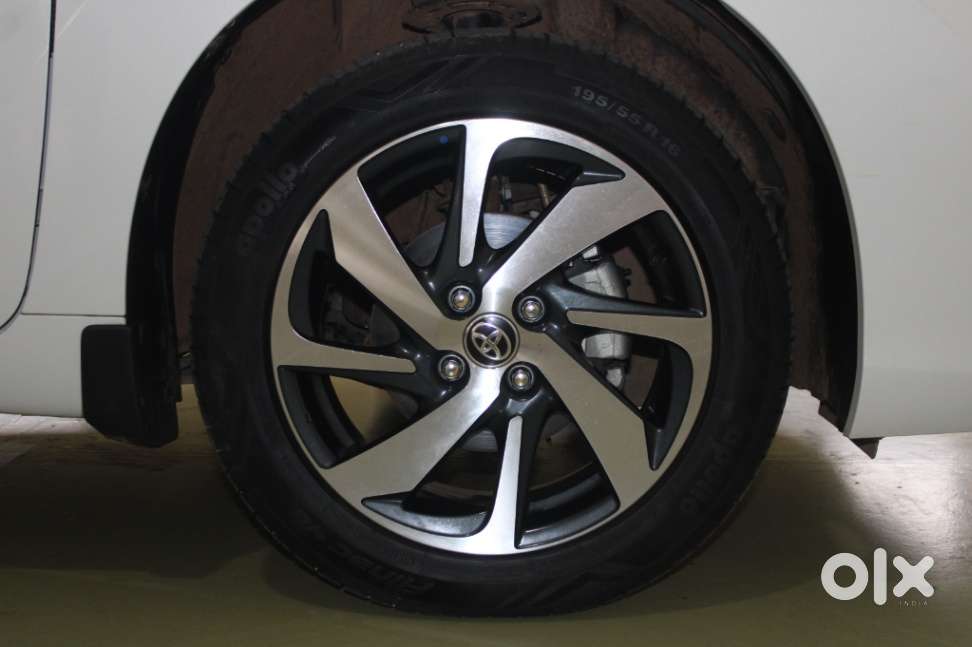 Toyota Glanza 1.2 V Amt, 2024, Petrol