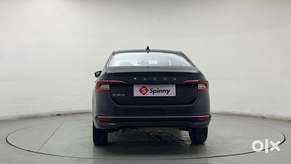 Skoda Slavia Style 1.0l Tsi At, 2023, Petrol