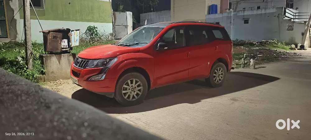 Mahindra Xuv500 W10 2015