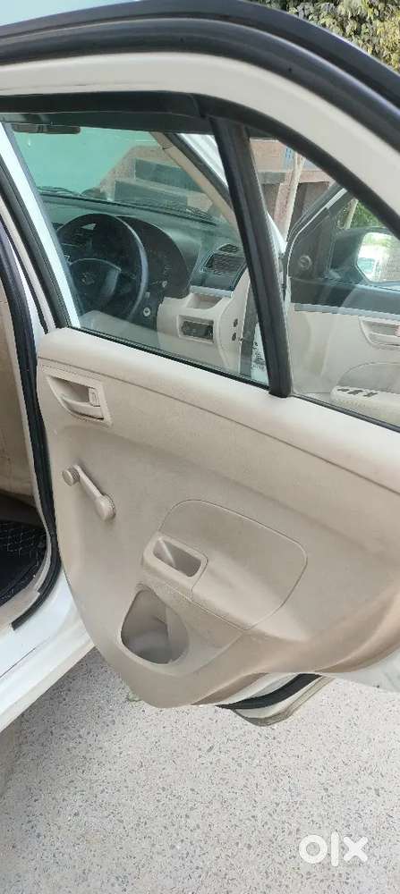 Maruti Suzuki Dzire 2018 Cng & Hybrids 350000 Km Driven