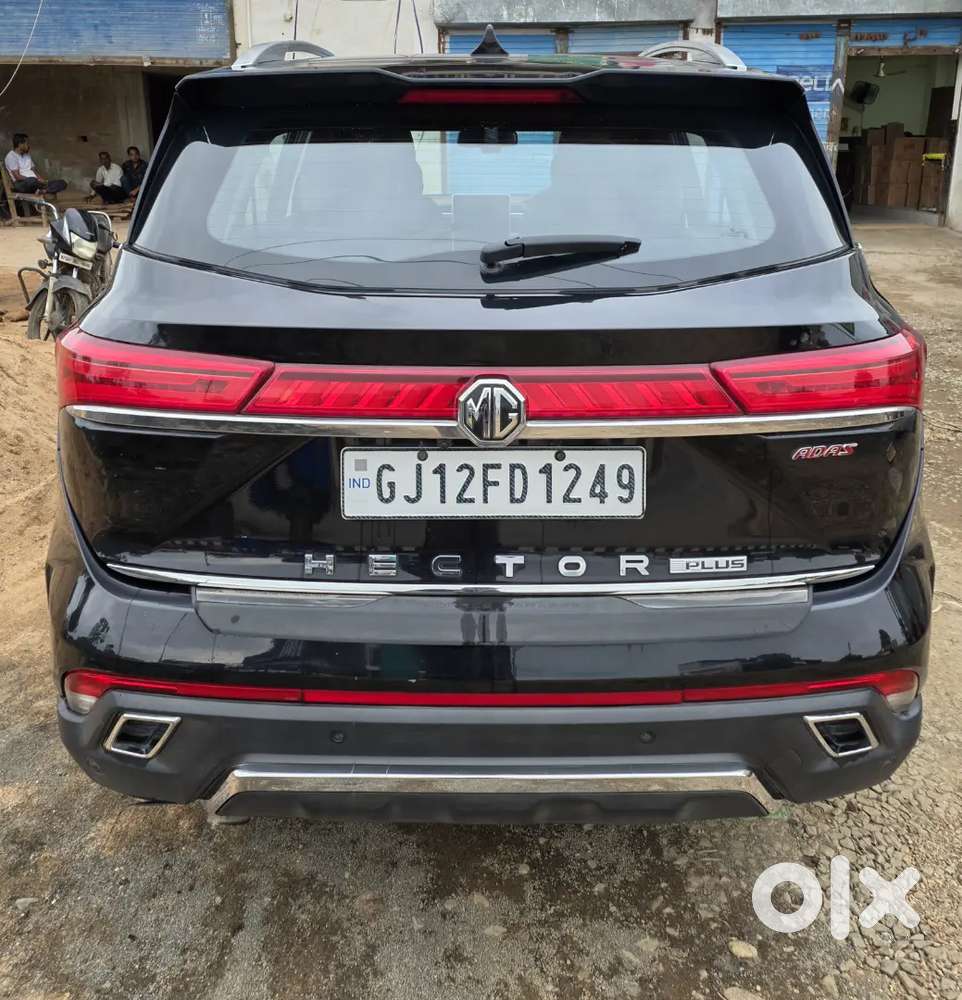 Mg Hector Plus Savvy 2023 Petrol 6 Str