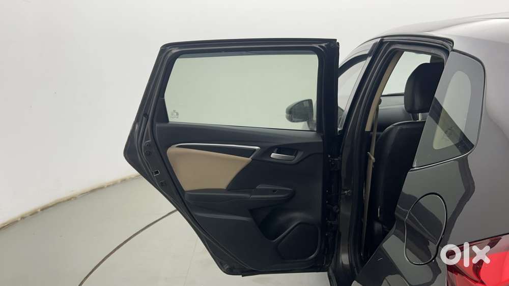 Honda Jazz [2020-2023] 1.2 Vx I-vtec Mt, 2019, Petrol