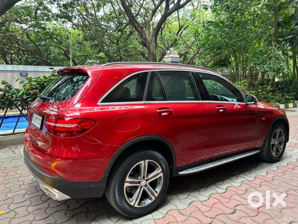 Mercedes Benz Glc-220d 4matic Diesel 2017 Avant-garde Single Owner