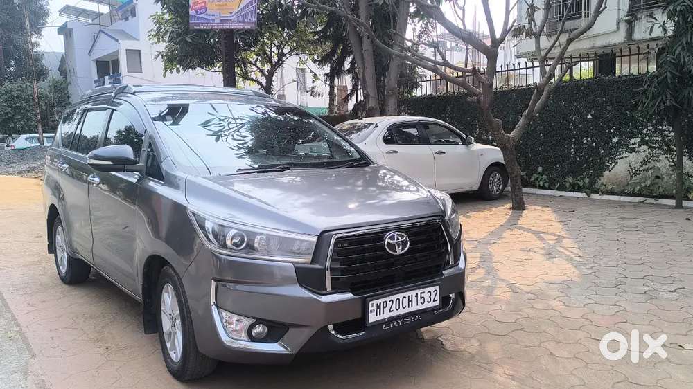 Toyota Innova Crysta 2018 Diesel 105000 Km Driven