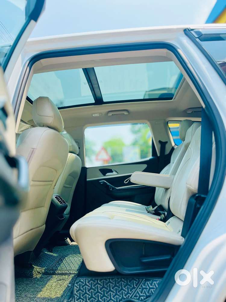 Mahindra Xuv700 2.2 Ax 7 Diesel Mt Luxury Pack Str, 2024, Diesel