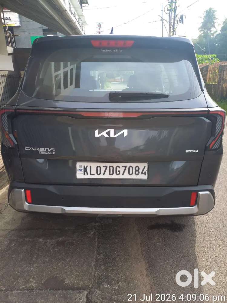 Kia Carens Clavis 2025 Petrol 8300 Km Driven