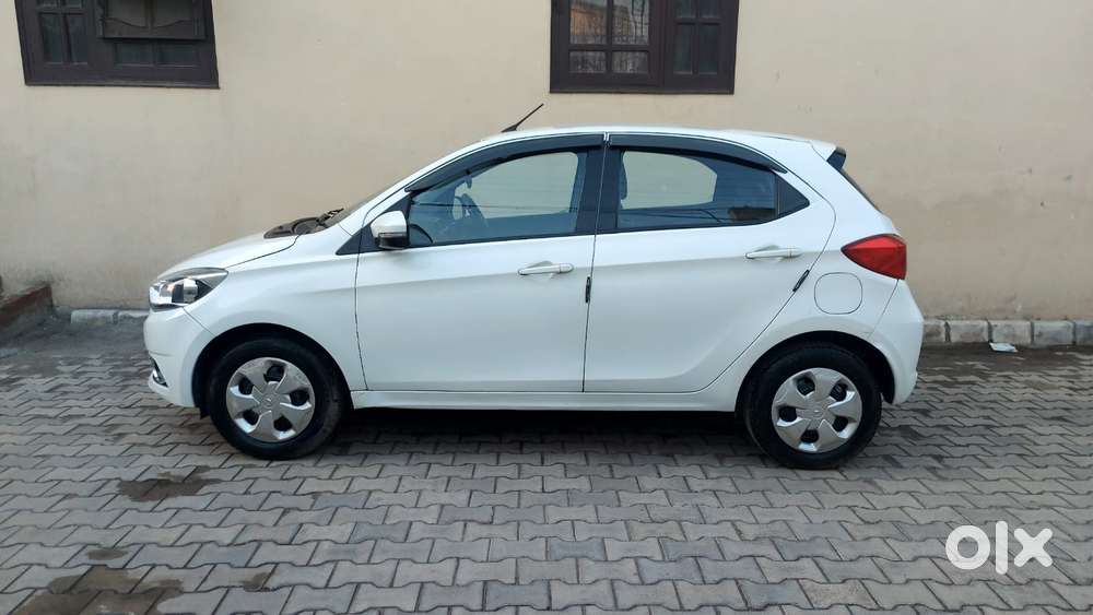 Tata Tiago 1.05 Revotorq Xz, 2017, Petrol