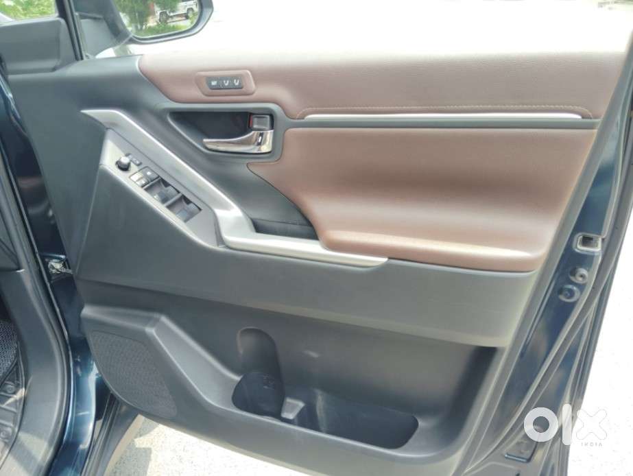 Toyota Innova Hycross Zx(o), 2025, Petrol