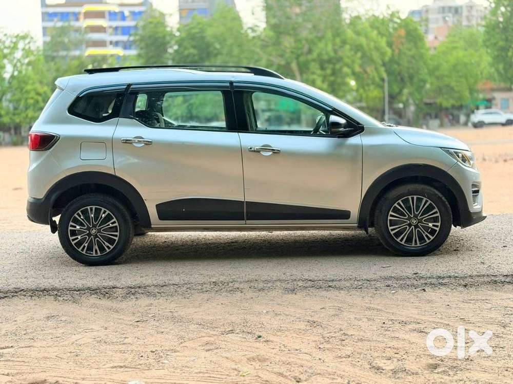 Renault Triber Rxz, 2022, Petrol
