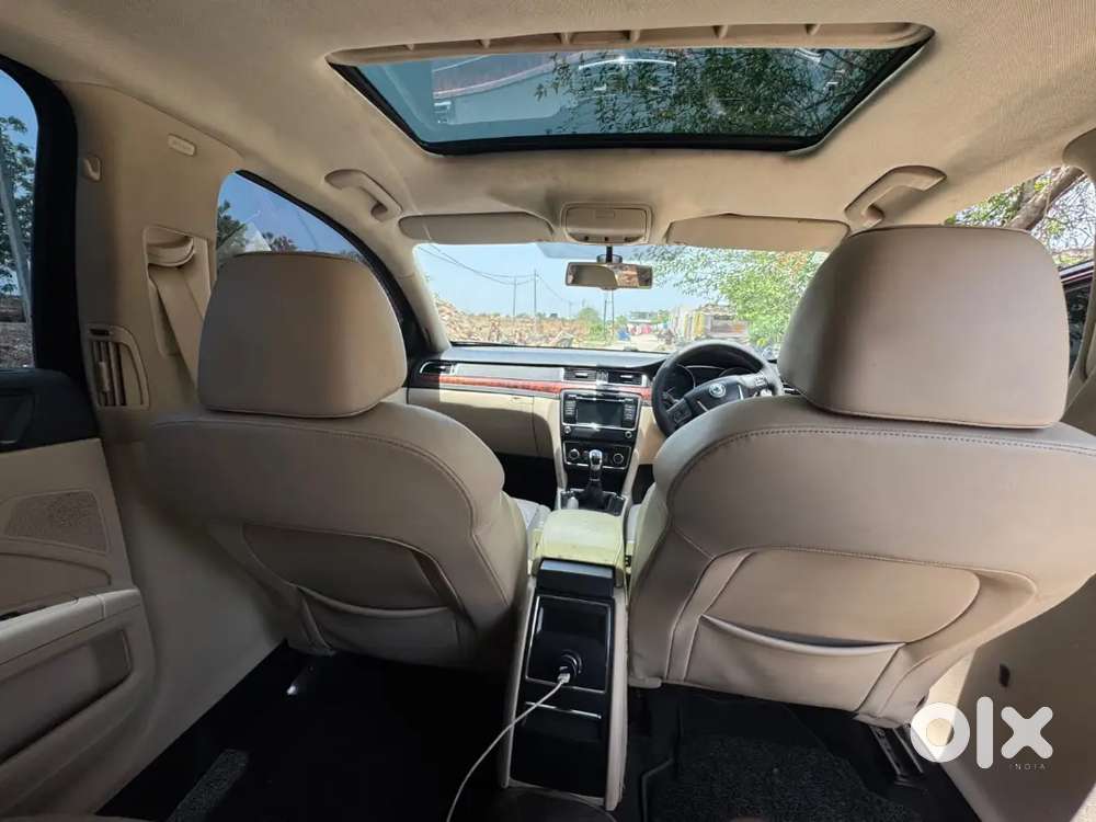 Skoda Superb Elegance 2013