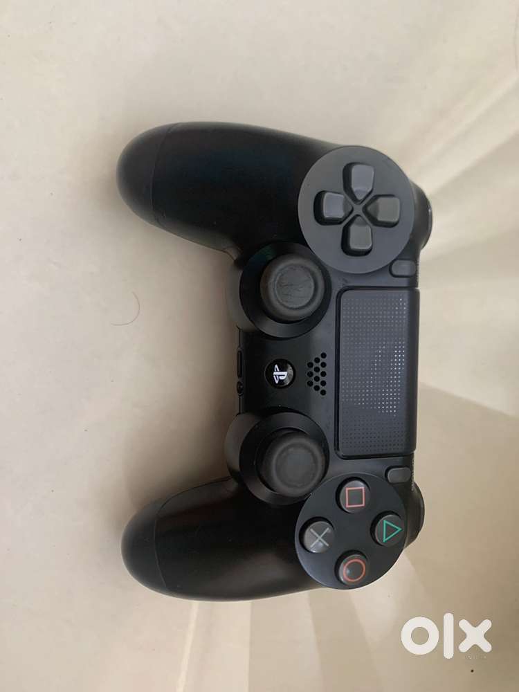 Ps4 orginal controller URGENT SALE