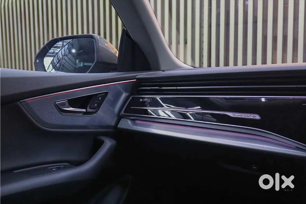 Audi Q8 3.0 Celebration Edition, 2023, Petrol