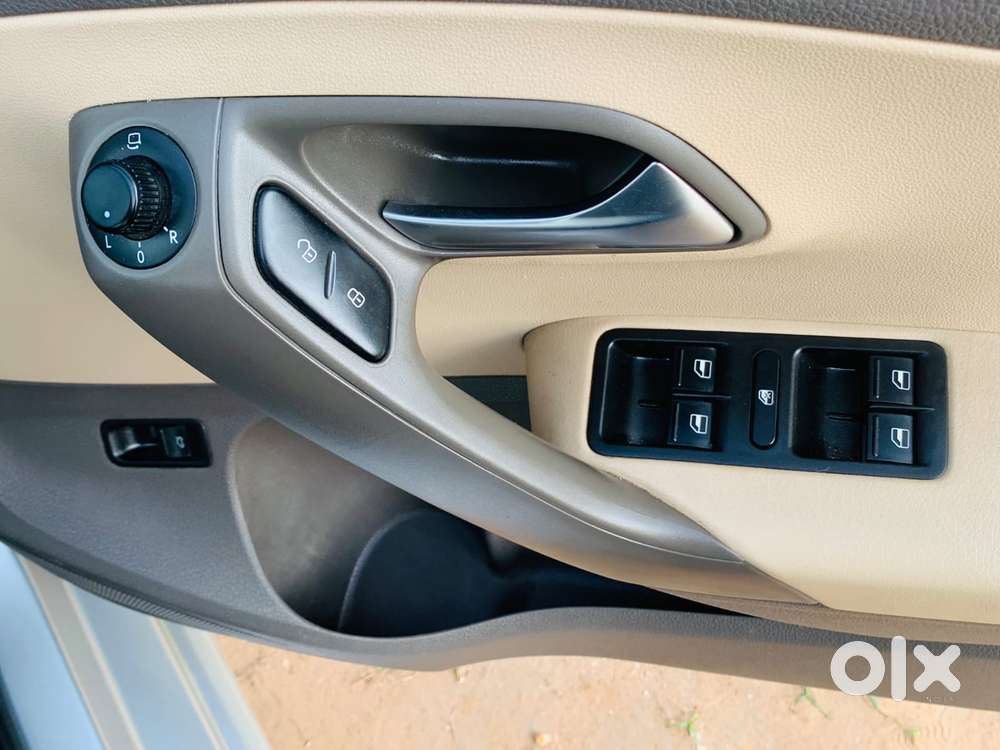 Volkswagen Vento 1.2 Tsi Highline At, 2018, Petrol