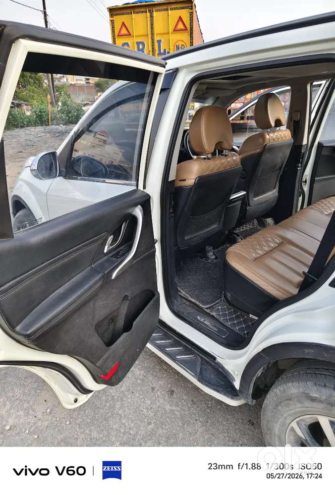 Mahindra Xuv500 2019 Diesel 63600 Km Driven