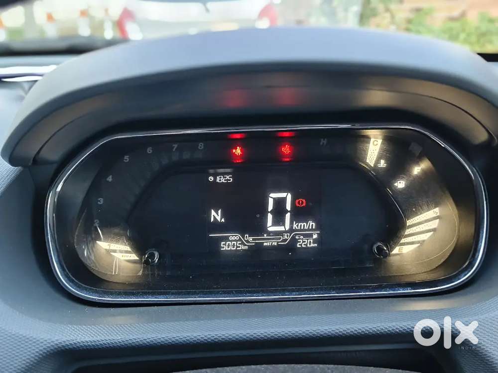 Tata Tiago 2025 Petrol Revotron Xta