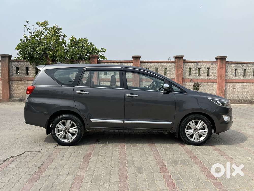Toyota Innova Crysta 2.7 Zx At, 2017, Petrol