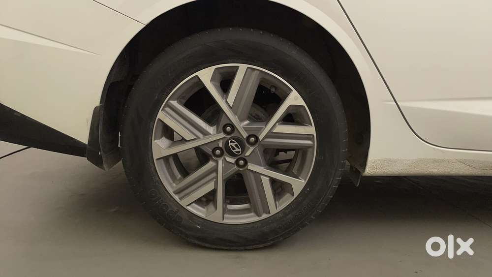 Hyundai Verna 1.5 Sx (o) Vtvt Ivt, 2023, Petrol