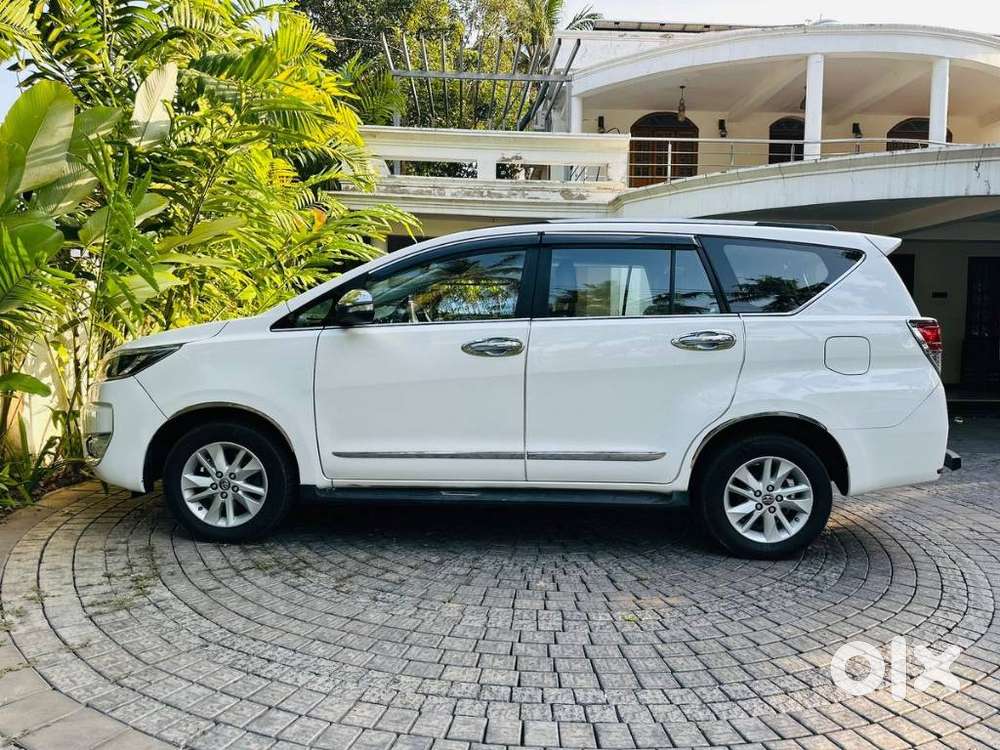 Toyota Innova Crysta 2.4 Gx Mt, 2017, Diesel