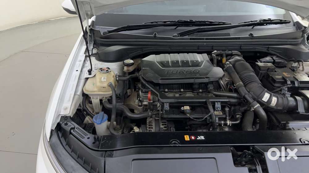 Hyundai Verna 1.5 Sx (o) Turbo Petrol Mt Dual Tone, 2024, Petrol