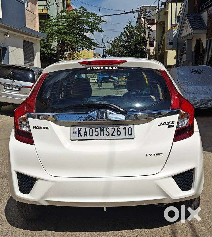 Honda Jazz V Automatic, 2015, Petrol