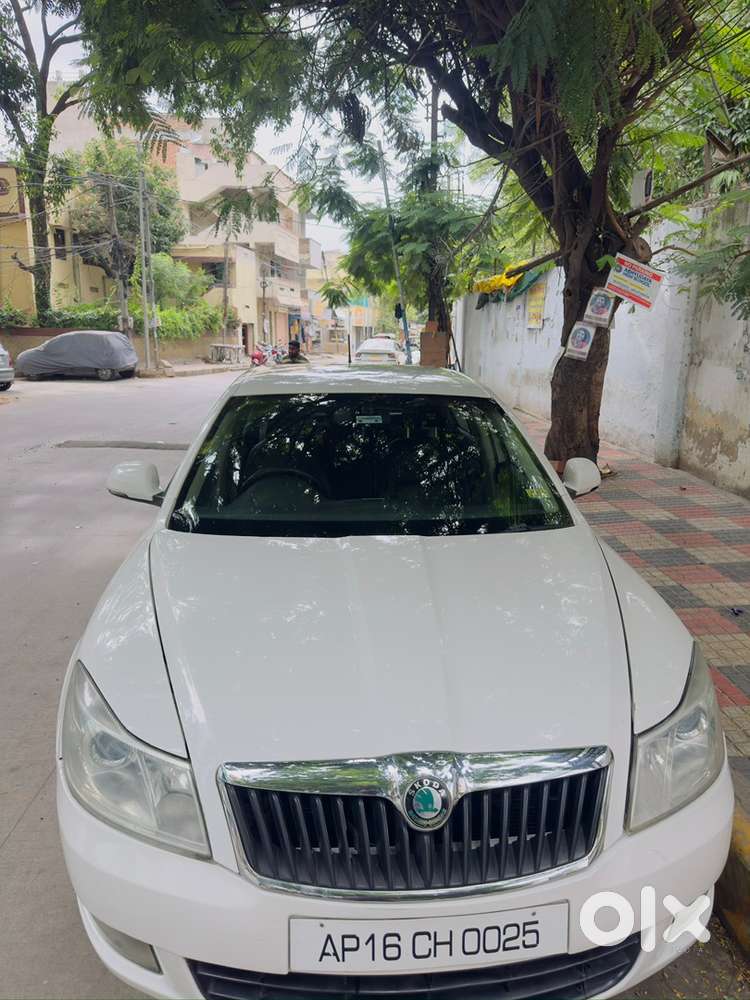 Skoda Laura 2013 Diesel Well Maintained