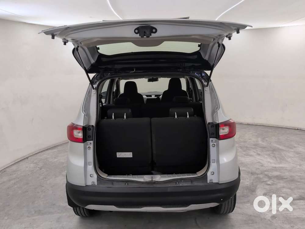 Renault Triber Rxz, 2024, Petrol