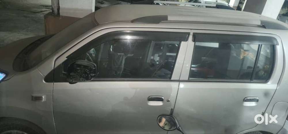 Wagon R Vxi, Silver Color