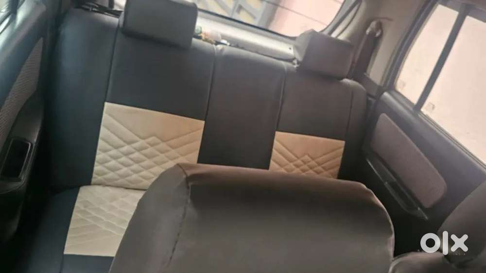 Maruti Suzuki Wagon R Lxi 2015.  Company Fitting Cng +petrol
