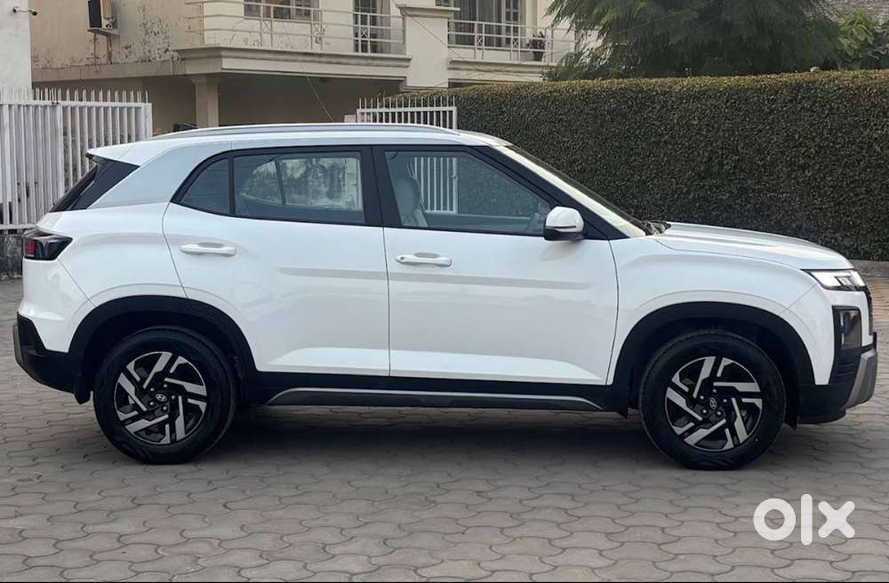 Hyundai Creta 1.5 Manual 2024 Petrol 4700 Kms Chandigarh Registration.