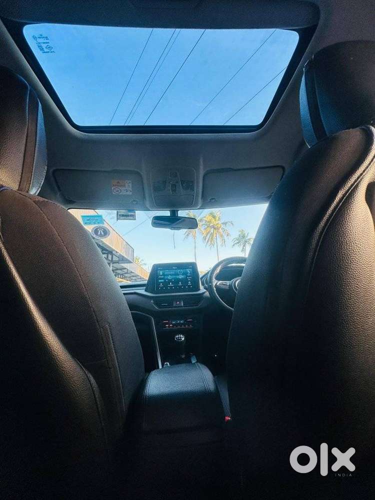 Maruti Suzuki Brezza 1.5 Zxi Plus Smart Hybrid, 2023, Petrol