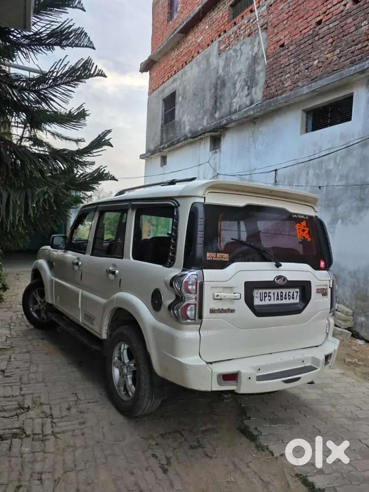 Mahindra Scorpio S8 2.2