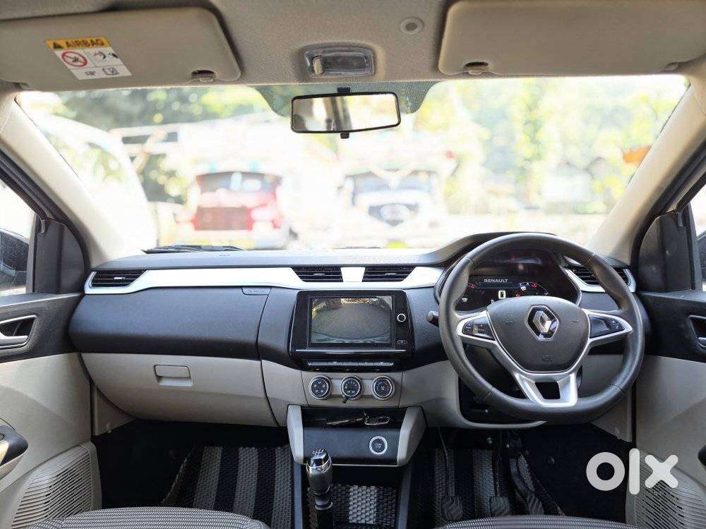 Renault Triber Rxz, 2023, Petrol