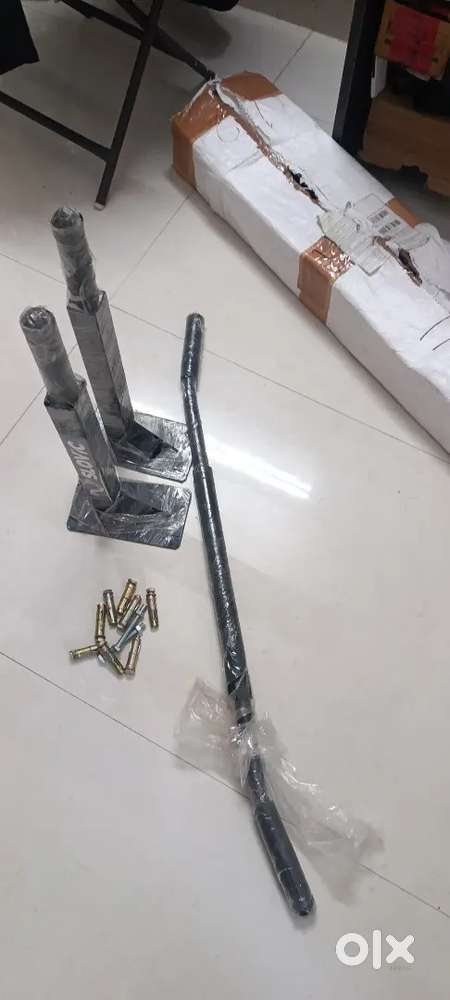 Wall Mount Pull-Up Bar