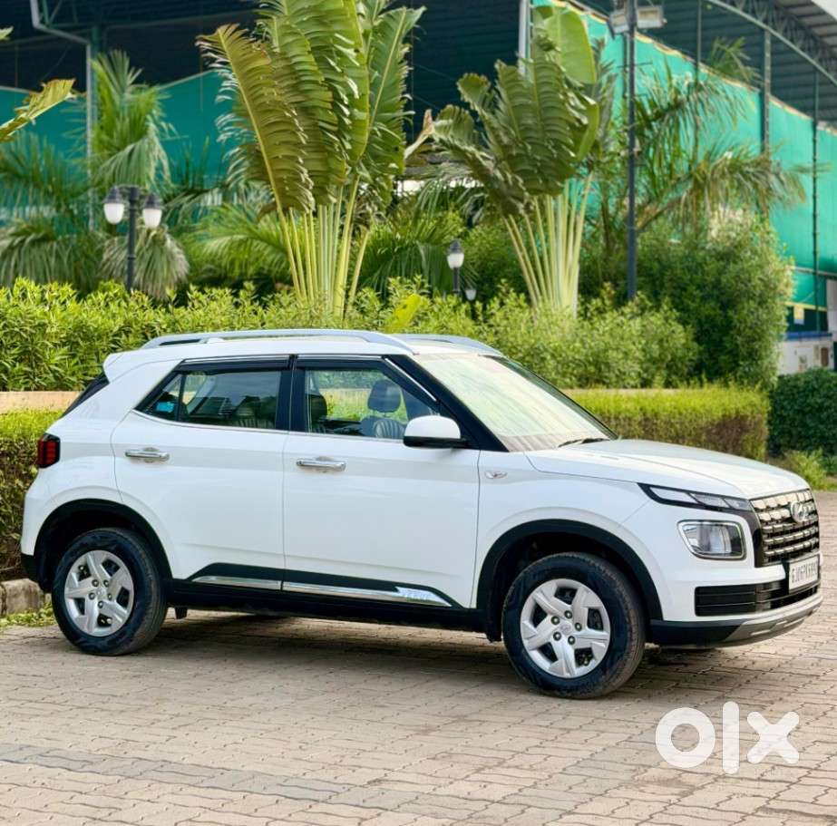 Hyundai Venue, 2022, Petrol