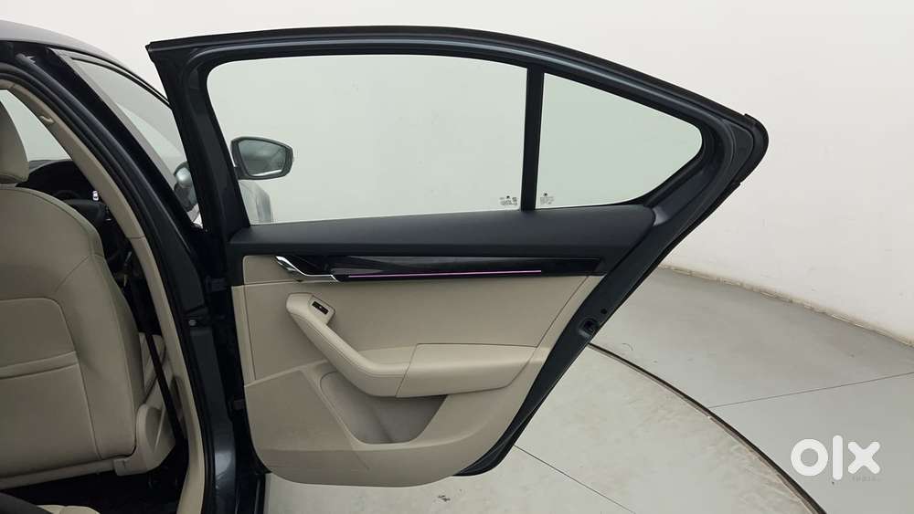 Skoda Octavia 2.0 L K Tsi At, 2018, Petrol