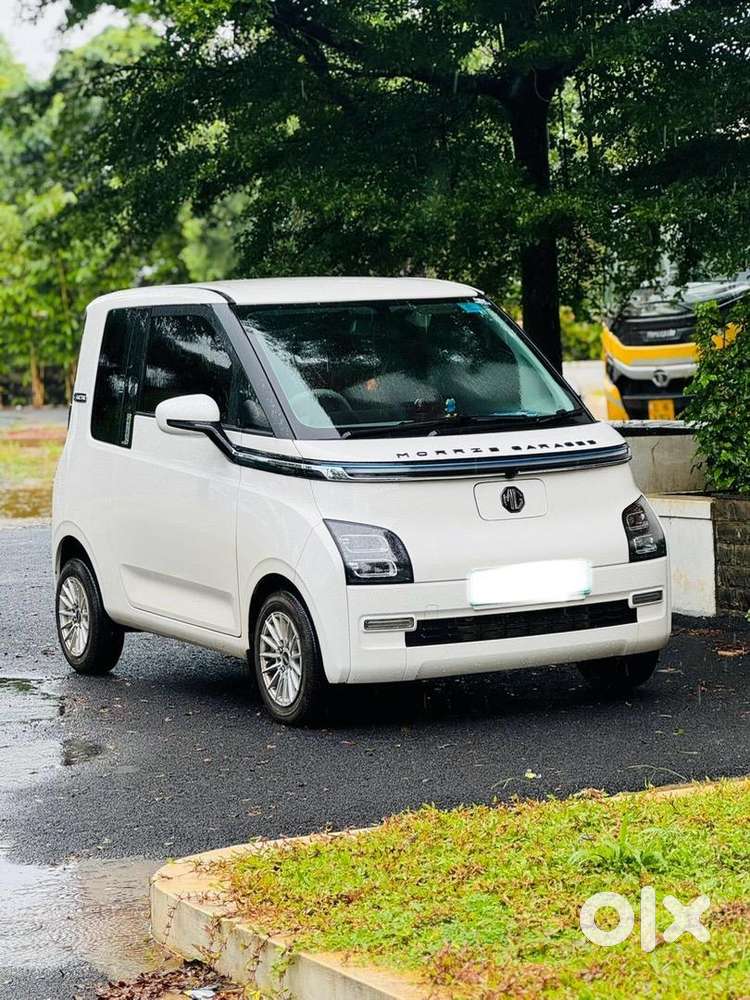 Mg Comet Ev 2025 Electric 14000 Km Driven