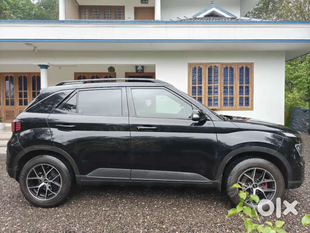 Hyundai Venue 1.2 Sx Knight Edition
