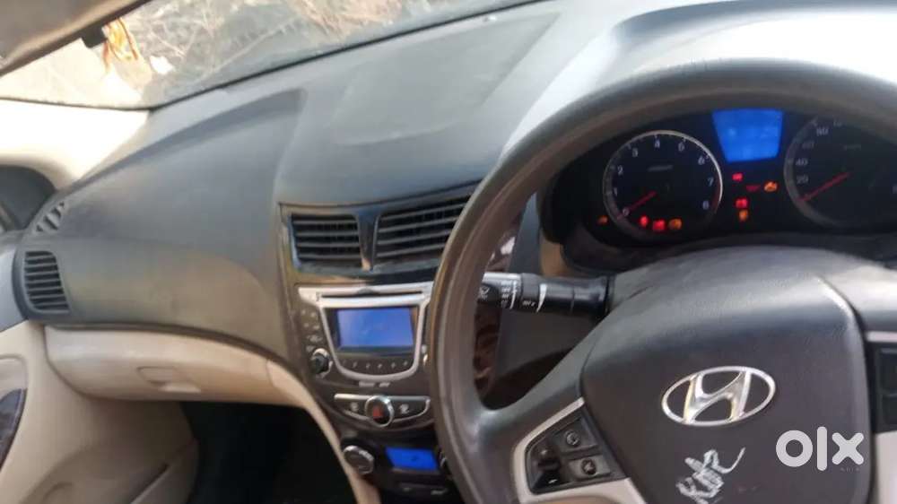Hyundai Verna 1.6 Sx 2011