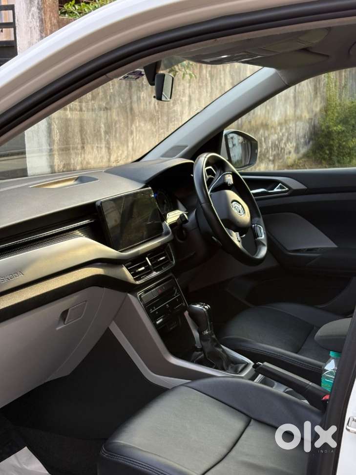 Skoda Kushaq 1.0 Tsi Ambition At, 2022, Petrol