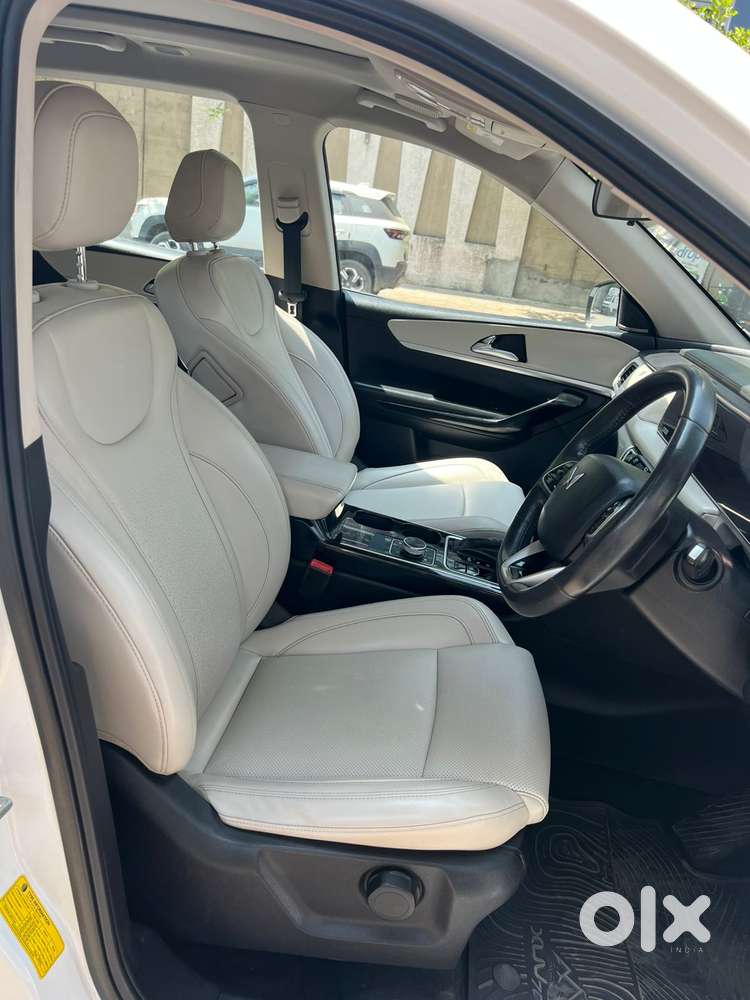 Mahindra Xuv700 Ax7 Luxury Pack Awd, 2022, Diesel