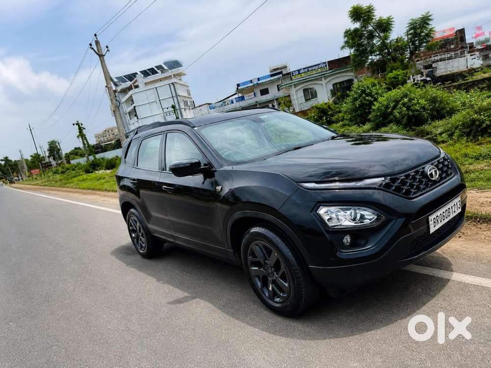 Single Handed Tata Safari Dark Mode Black Colour