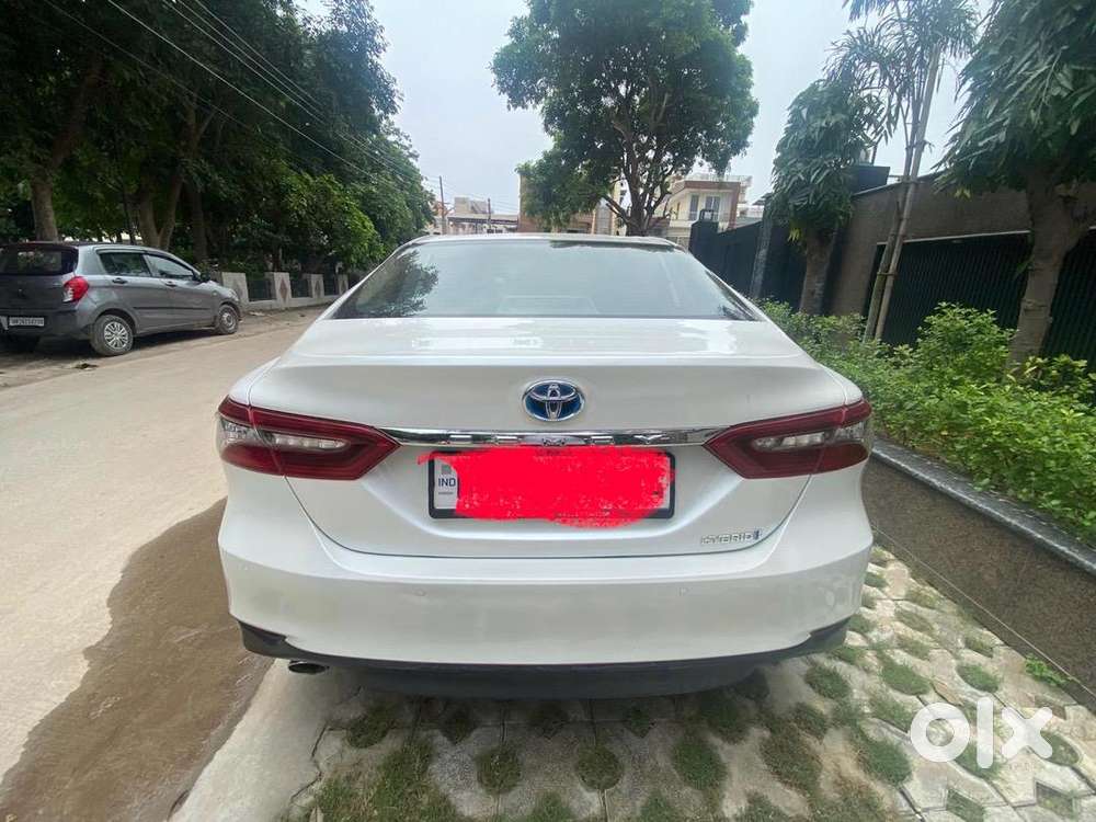 Toyota Camry 2024 Petrol 40000 Km Driven
