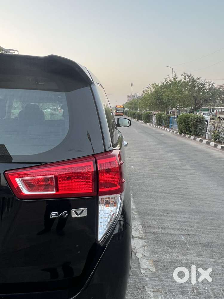 Toyota Innova Crysta 2.4 V 7 Str, 2025, Diesel