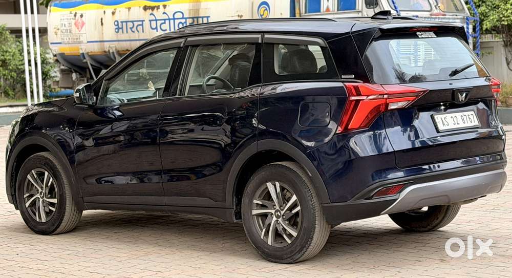 Mahindra Xuv700 2.0 Ax 5 Petrol Mt 7 Str, 2021, Petrol