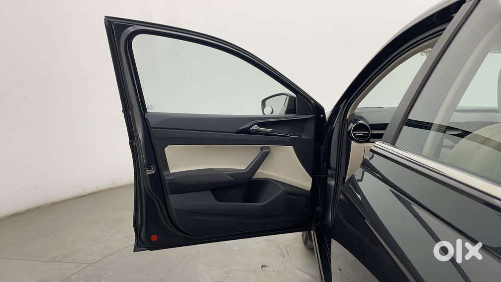 Skoda Slavia Ambition 1.0l Tsi At, 2024, Petrol