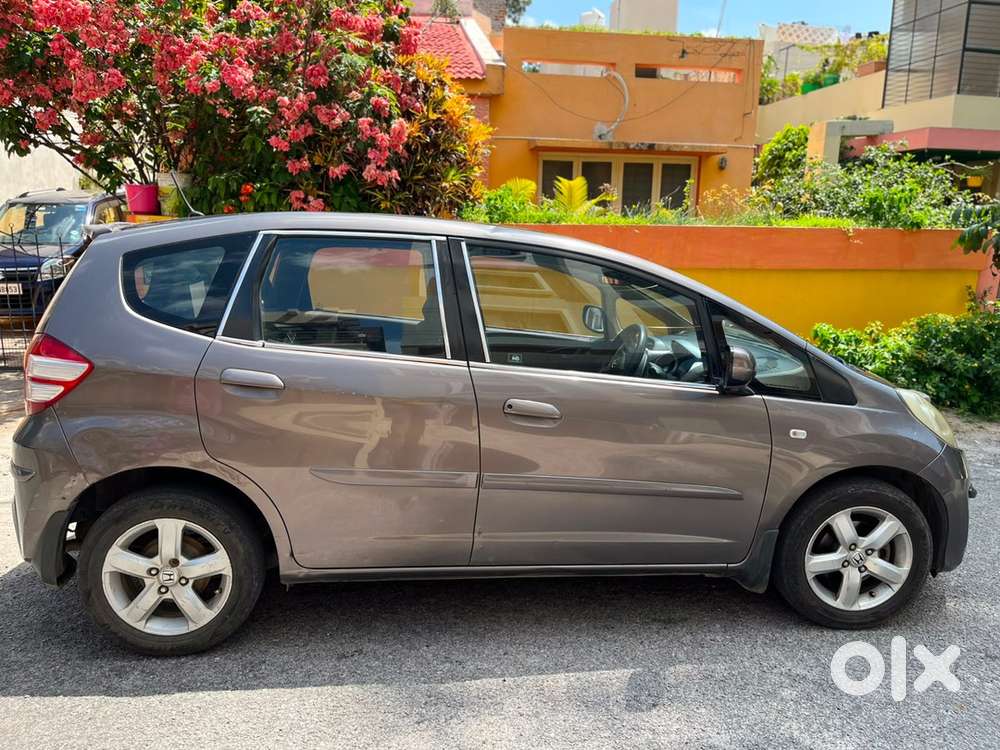 Car For Sale Honda Jazz 2011   Very Nice Condition. Very Well Driven