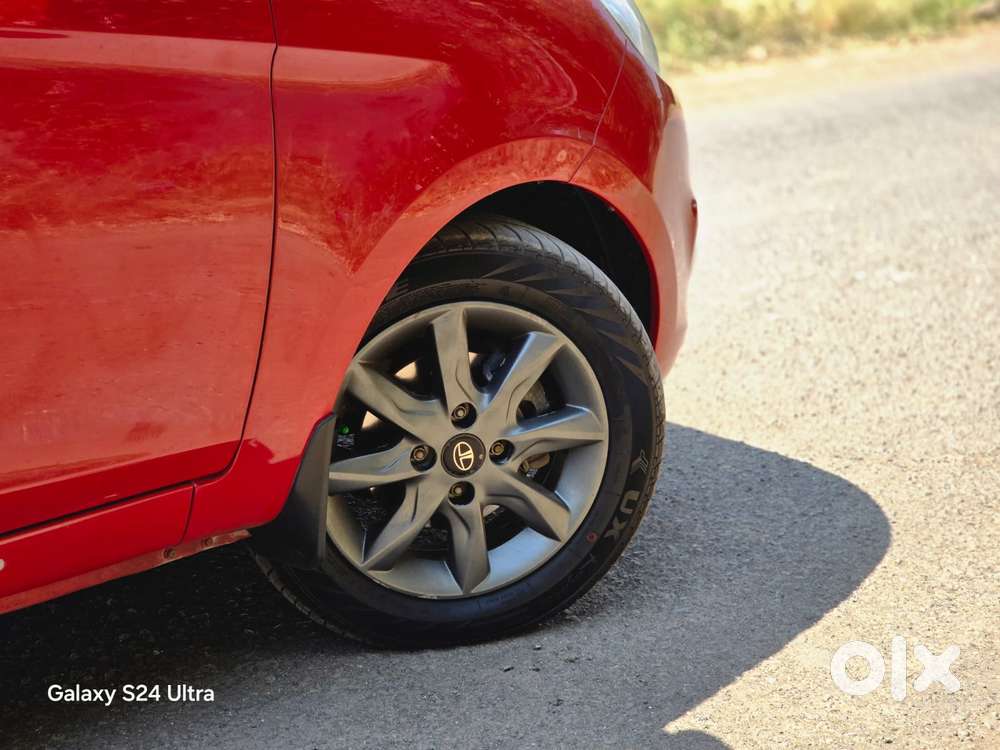 Tata Bolt Revotron Xt, 2015, Petrol