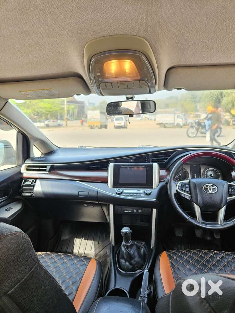 Toyota Innova Crysta 2016